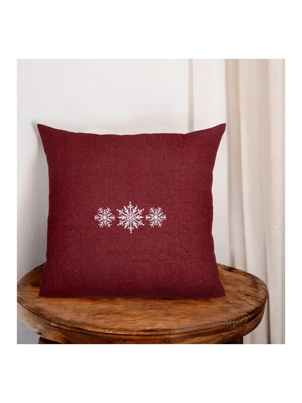Nakışlı  Yılbaşı Konsepti  Kar Tanesi Desen 45x45 Dekoratif Kırlent Kılıfı Bordo