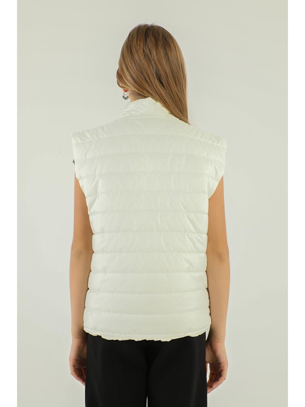 Ekru Dik Yaka Fermuar Çift Cep Detaylı Kız Yelek-3