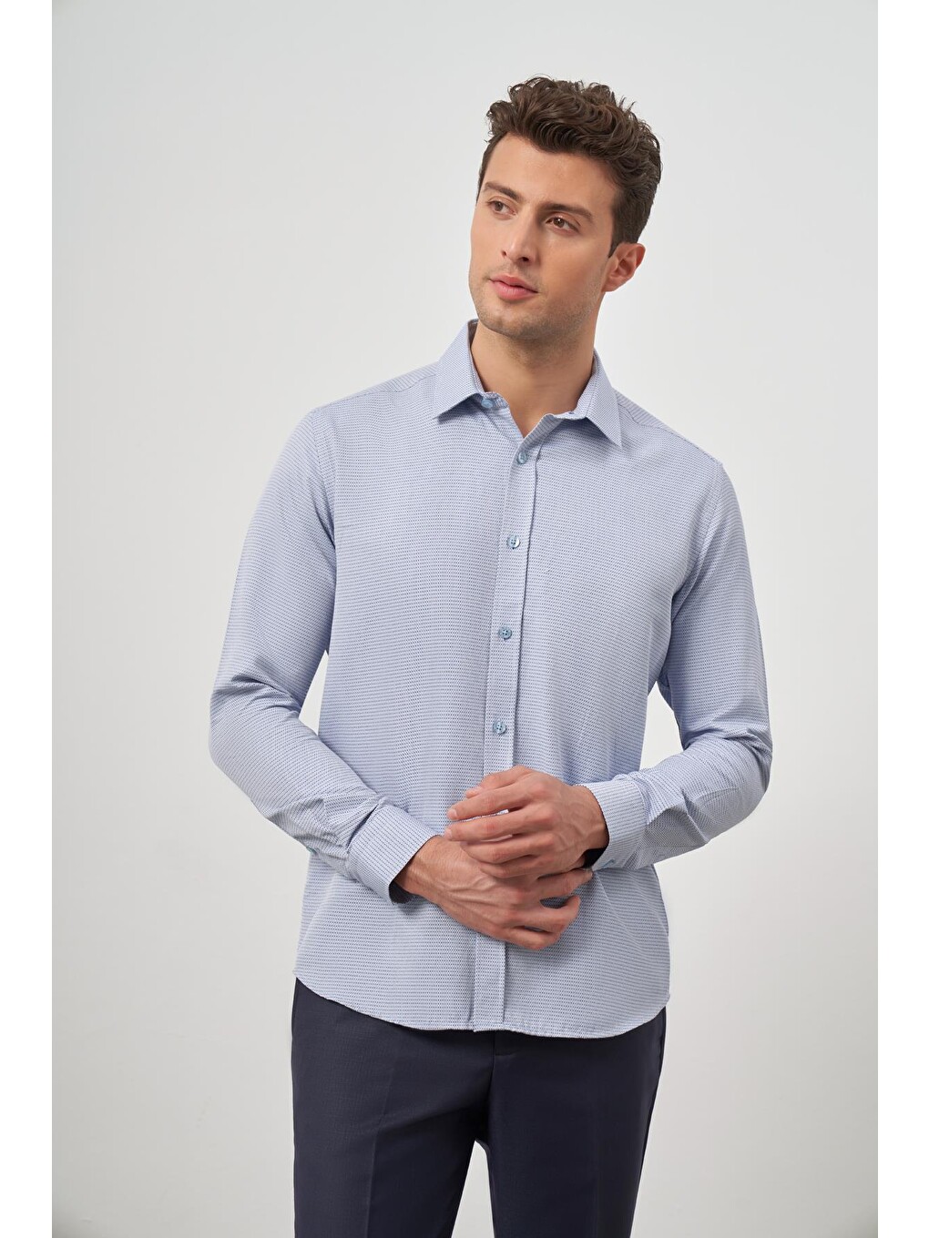 Koyu Mavi Uzun Kol Kendinden Armürlü Cepsiz Pamuklu Classic Slim Fit Gömlek 1004245161-3