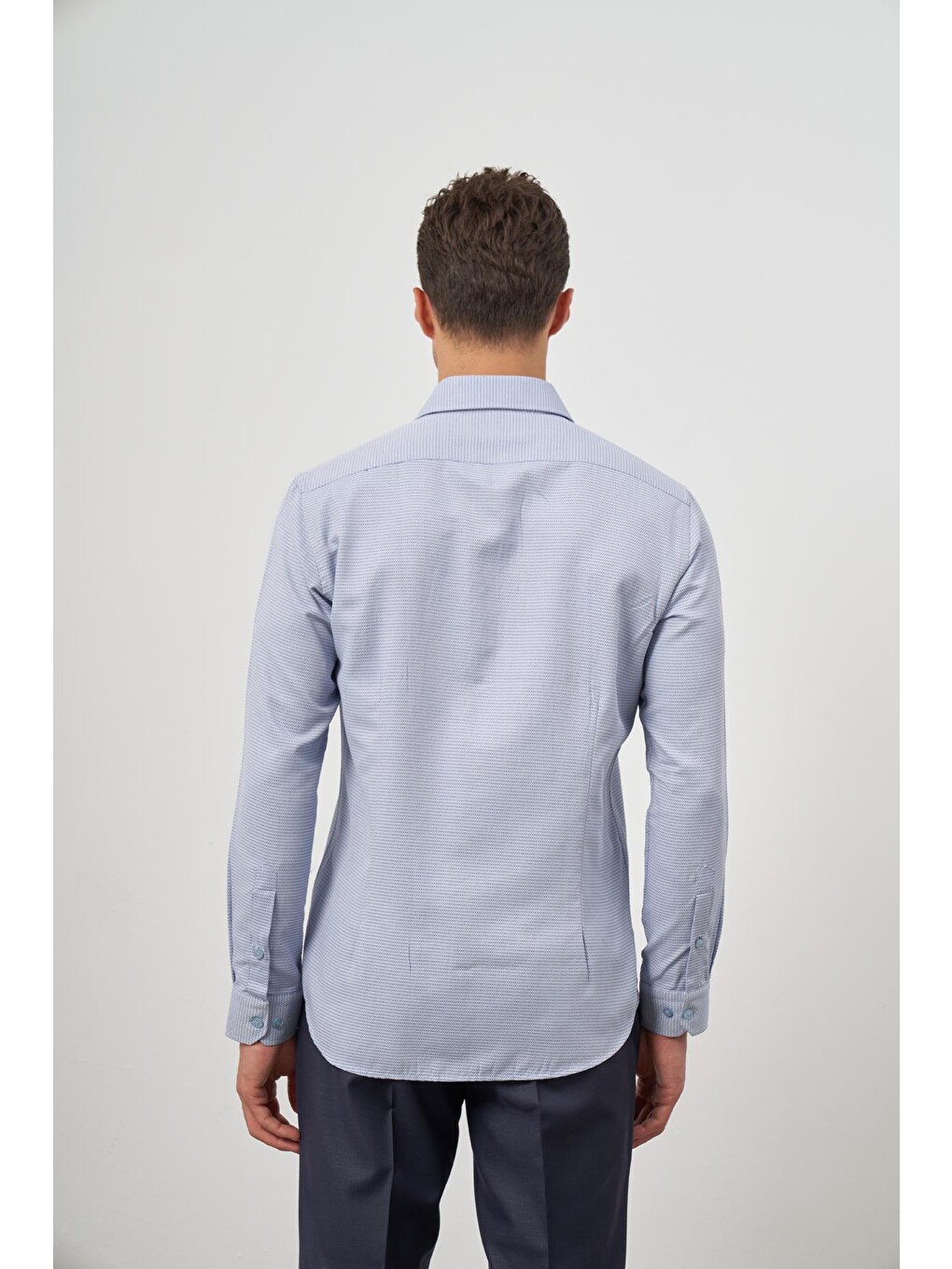 Koyu Mavi Uzun Kol Kendinden Armürlü Cepsiz Pamuklu Classic Slim Fit Gömlek 1004245161-6