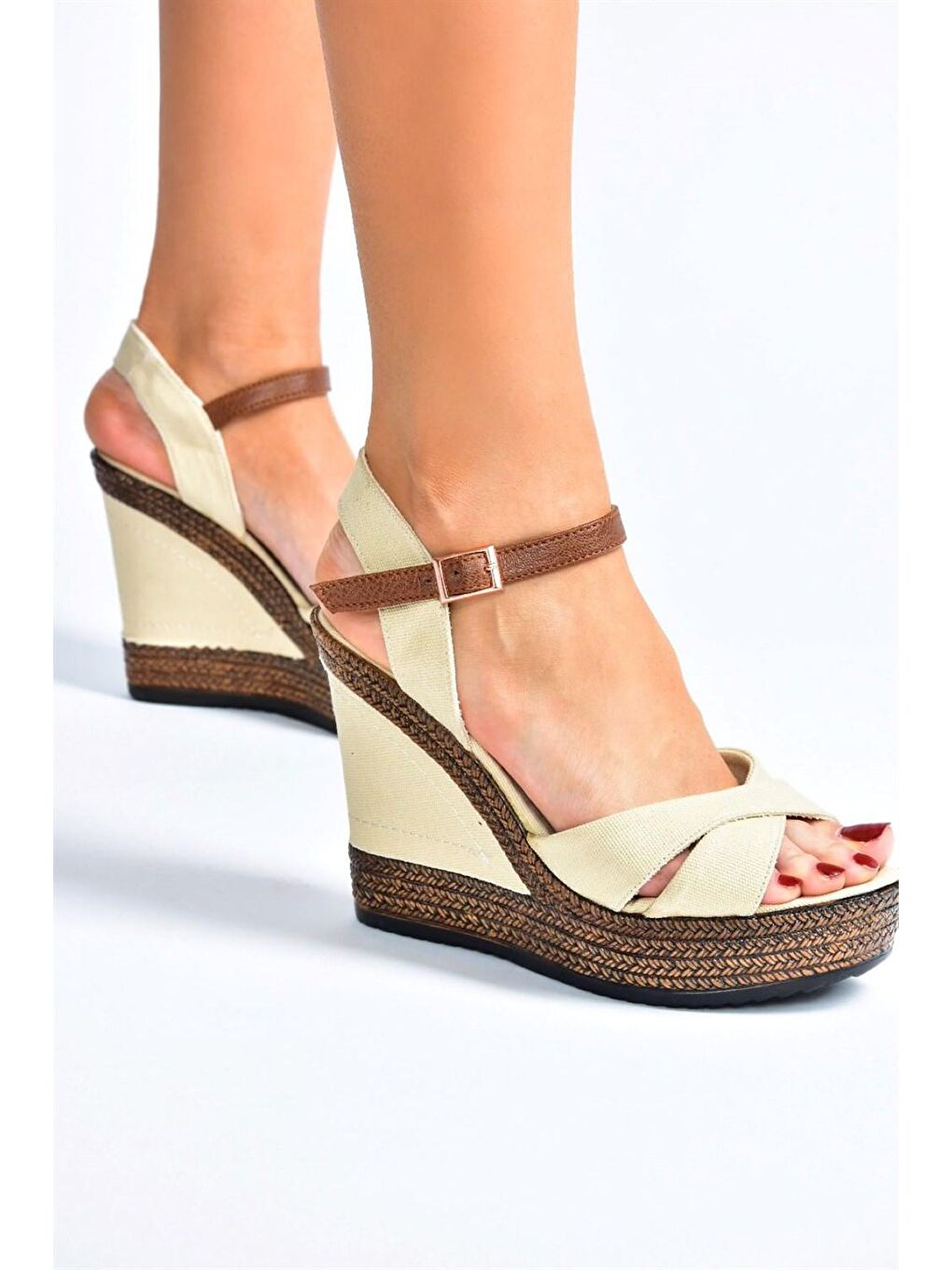 9674070905 Bej Dolgu Taban Kadın Ayakkabı