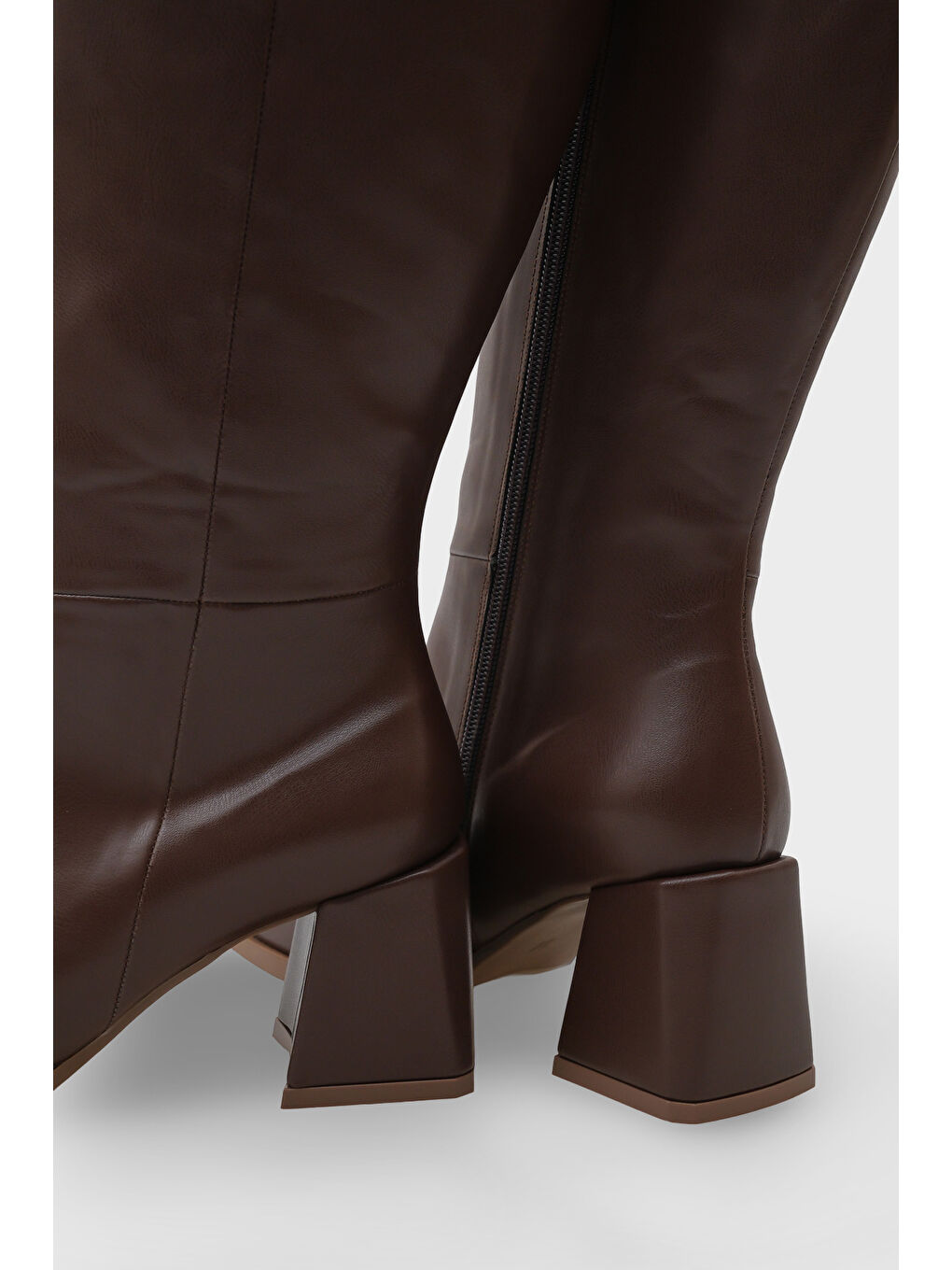 Kahverengi Merilyn Küt Burunlu Kalın Orta Topuklu Fermuarlı Uzun Kadın Çizme-3