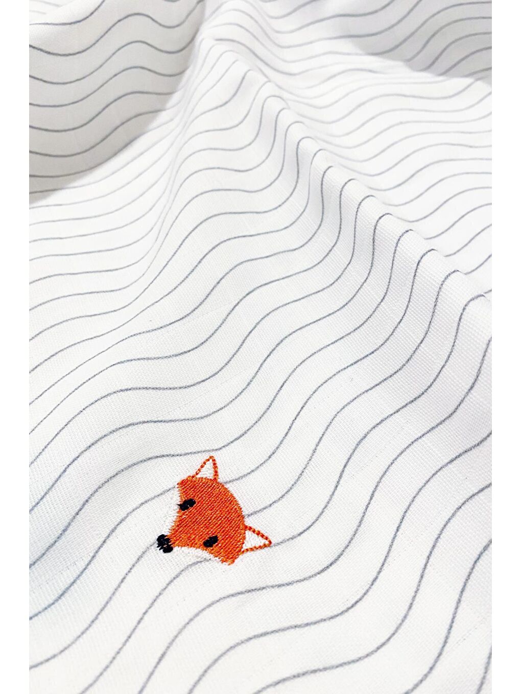 Casadorababy Beyaz-Renklibaskı Cool Fox Nakışlı 100% Pamuk Müslin Örtü Seti (90x90 CM 2'Lİ) - 1