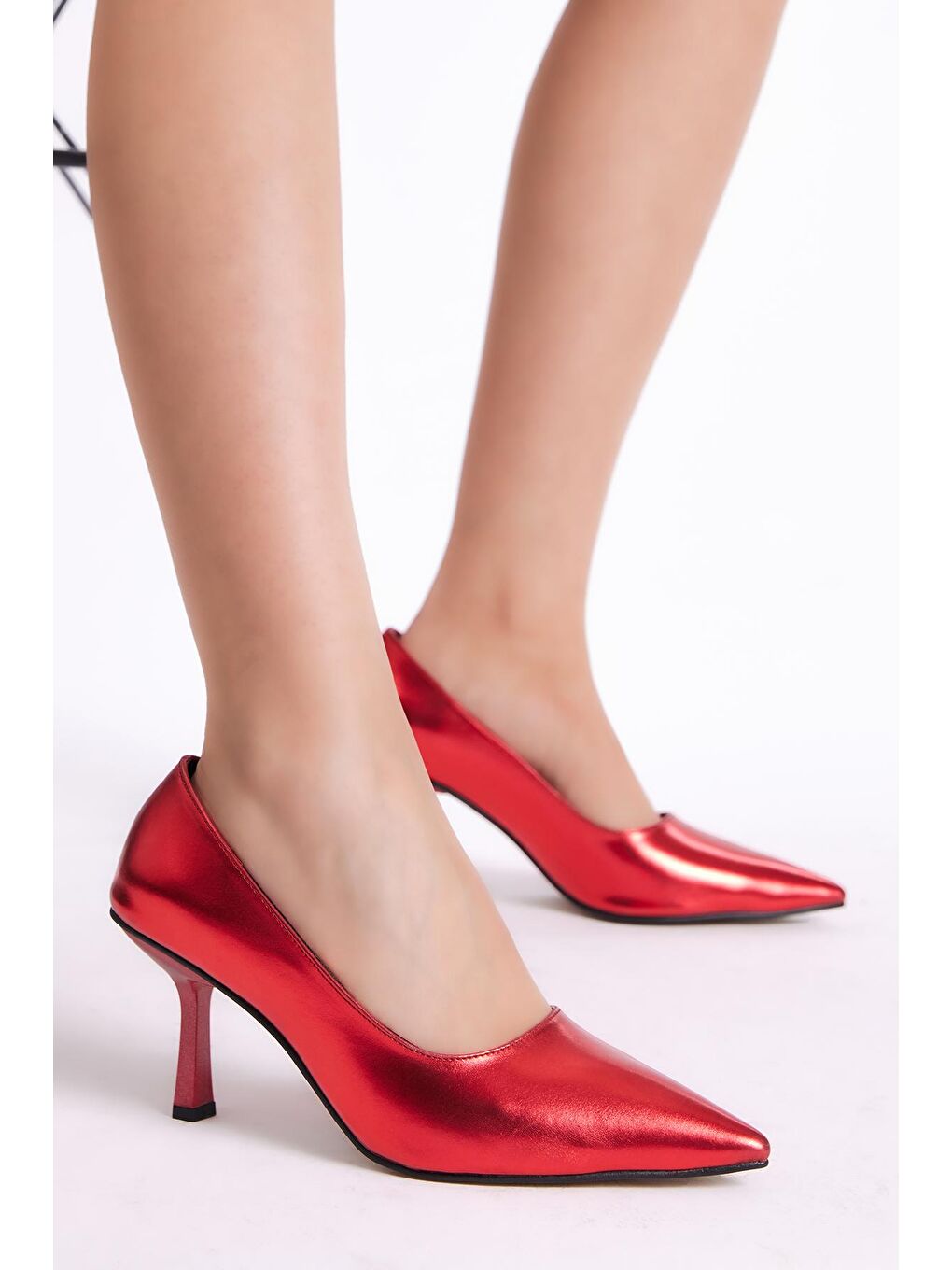 Kadın Kırmızı Cilt Gecce Serisi Sivri Burunlu Topuklu Ayakkabı-1