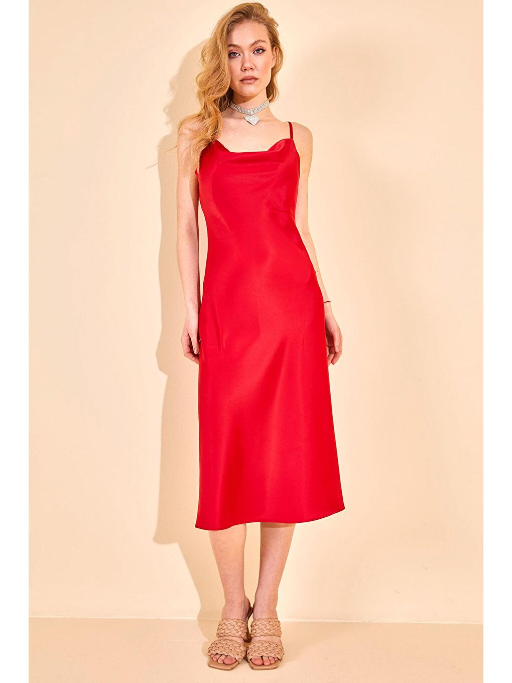 Kırmızı Degaje Yaka Saten Elbise 2YXK6-46154-04-2