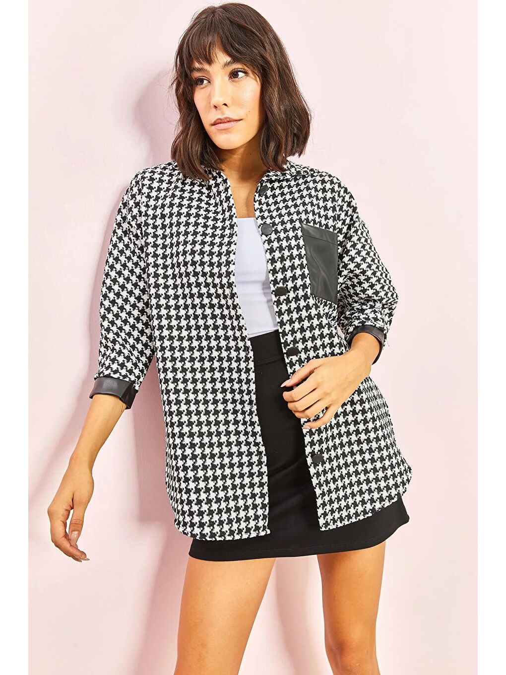 Siyah Kadın Tek Cep Desenli Kazayaği Gömlek 743