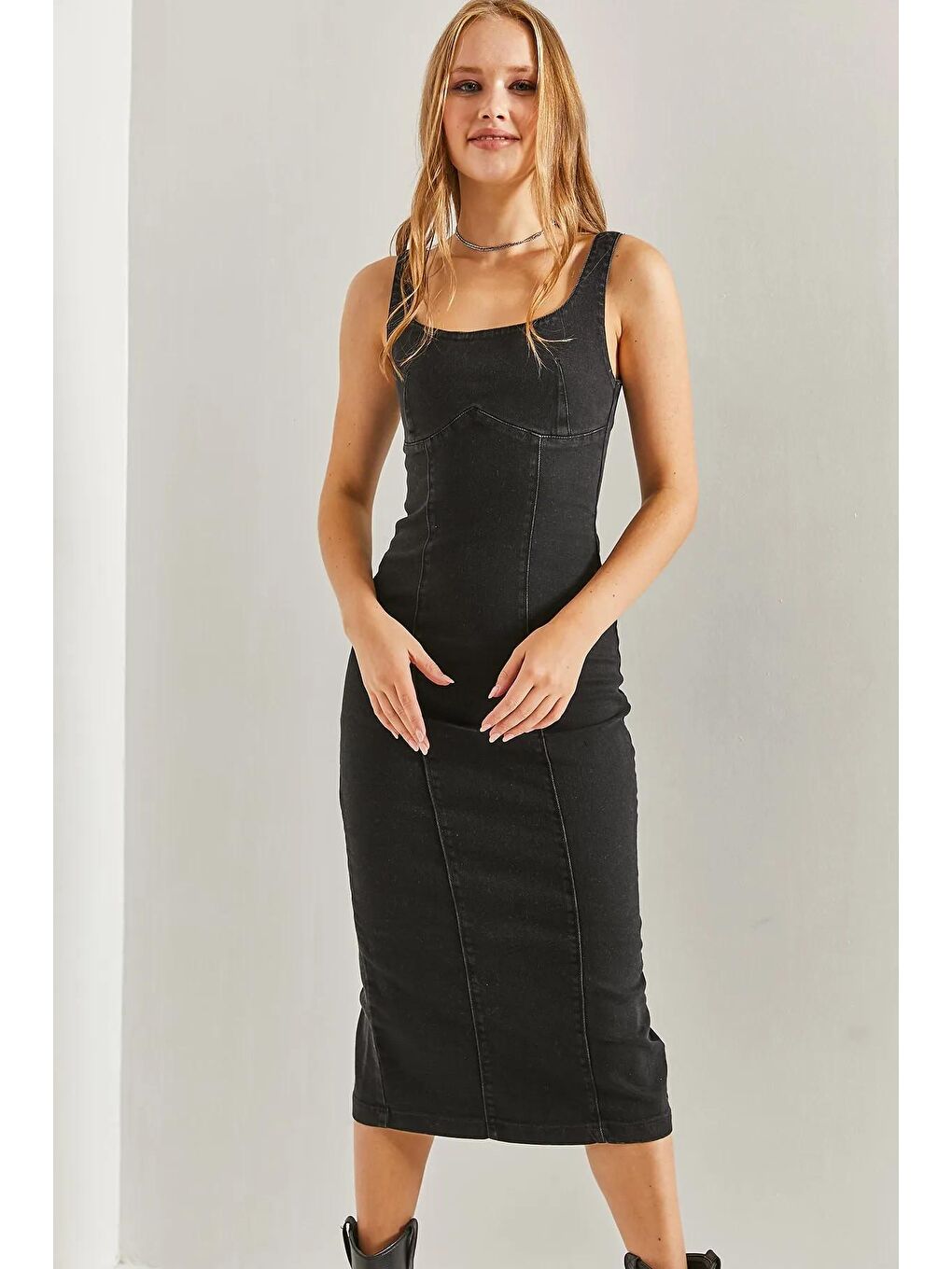 Siyah Kadın Askılı Arkadan Fermuarlı Uzun Elbise-1