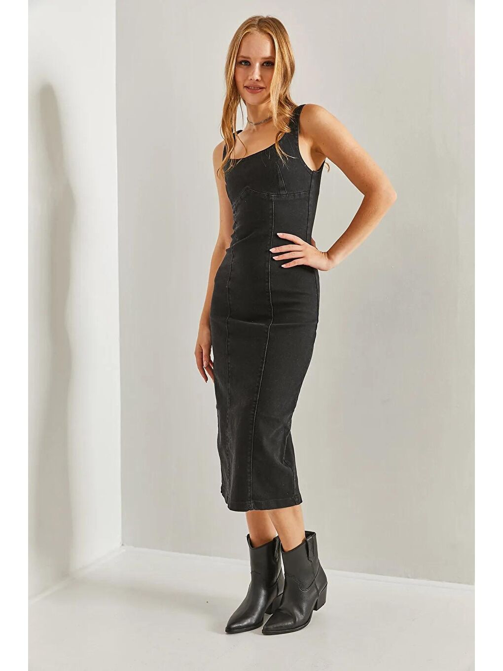 Siyah Kadın Askılı Arkadan Fermuarlı Uzun Elbise-3