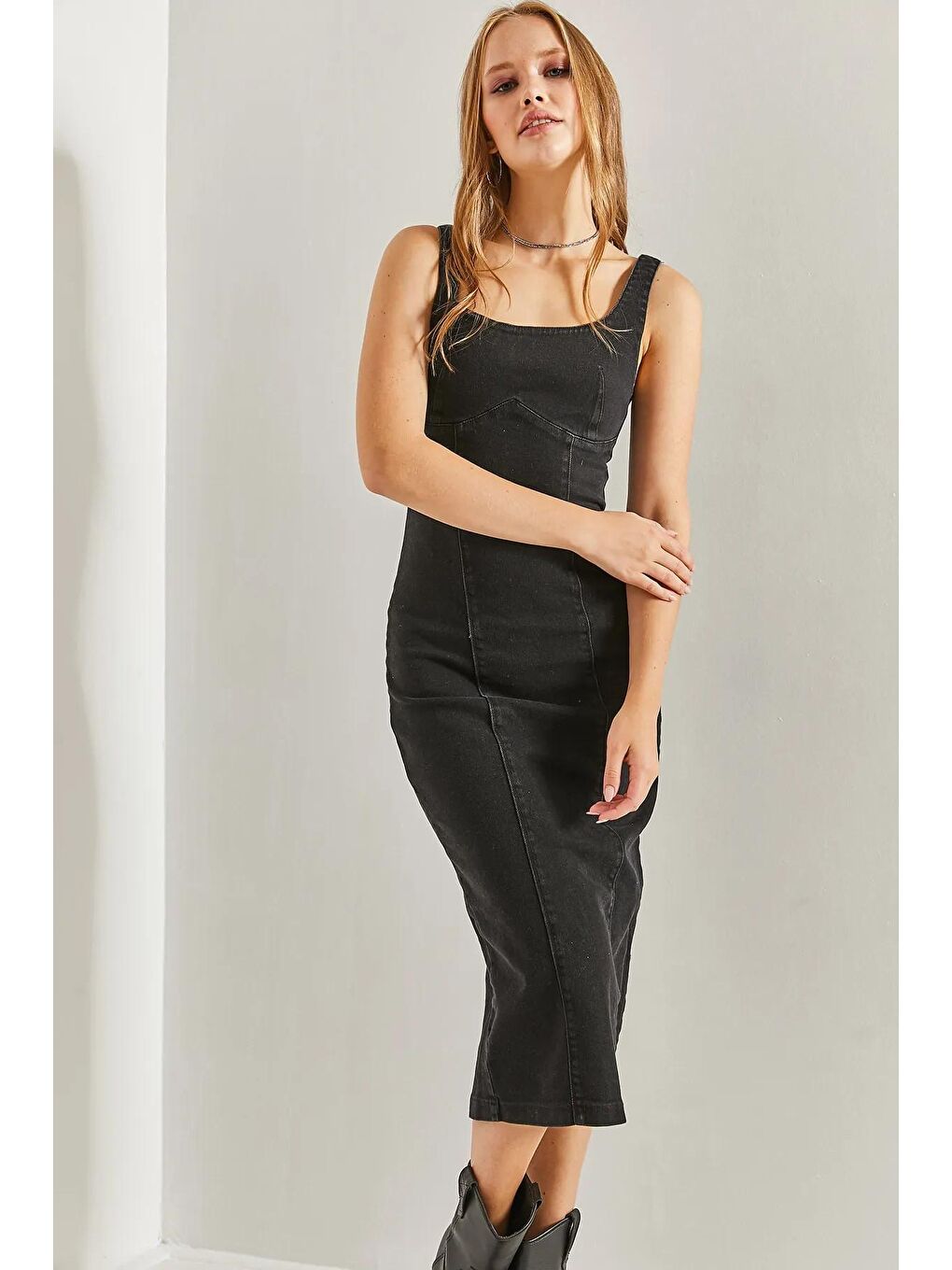 Siyah Kadın Askılı Arkadan Fermuarlı Uzun Elbise-4