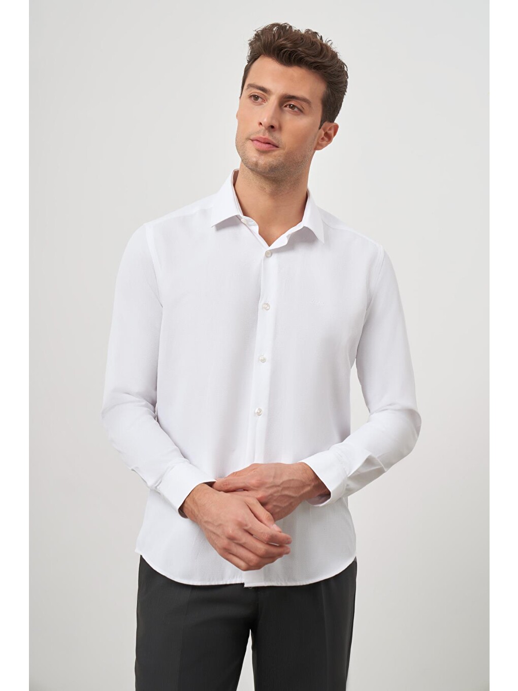 Beyaz Uzun Kol Armürlü 032 Sert Yaka Classic Slim Fit Gömlek 1004245152-2
