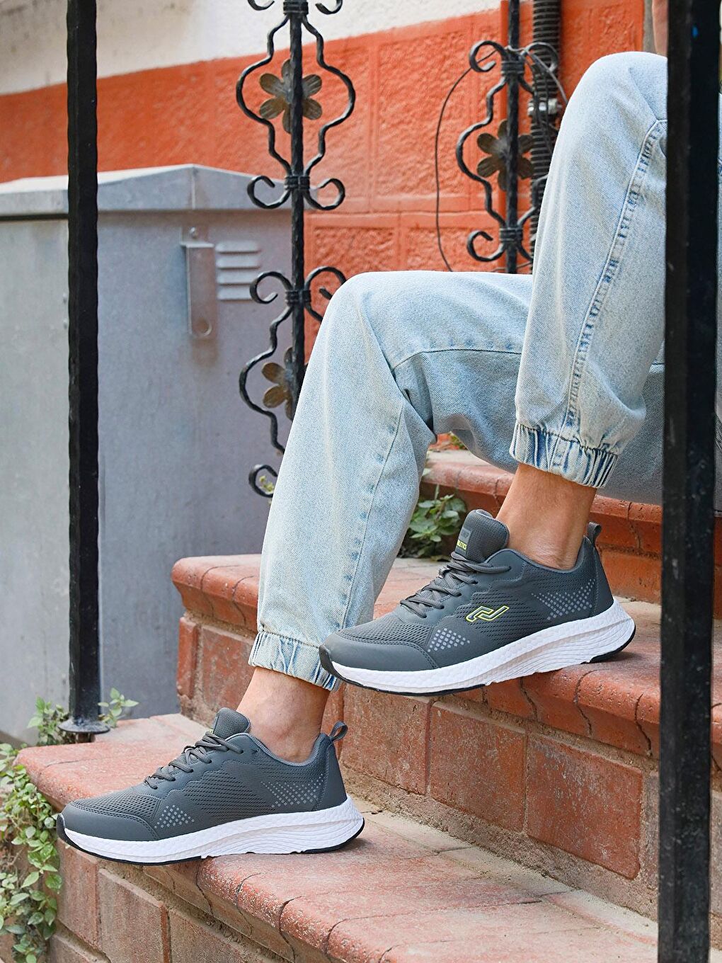 Gri Erkek Spor Ayakkabı-3