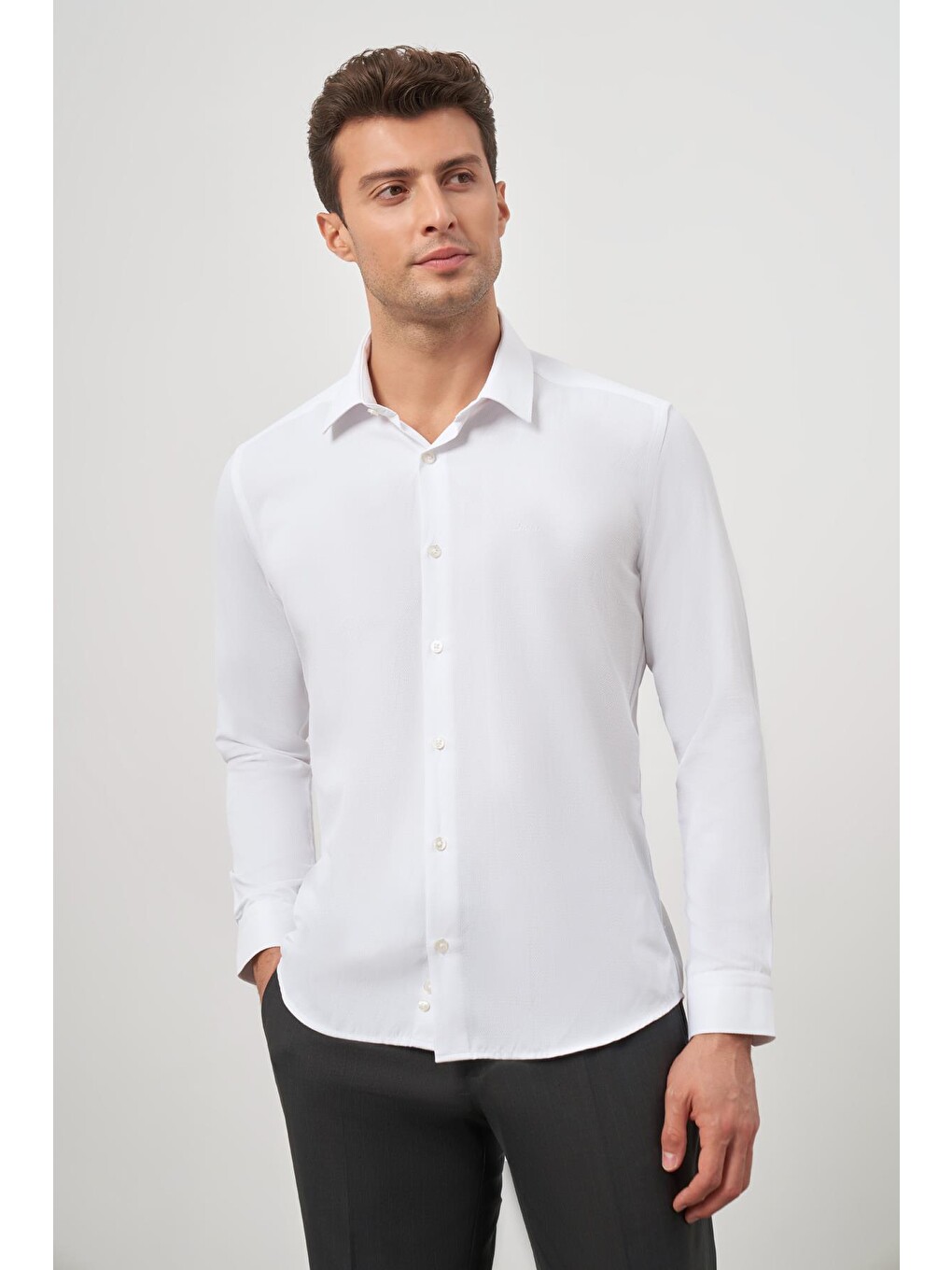 Beyaz Uzun Kol Armürlü 032 Sert Yaka Classic Slim Fit Gömlek 1004245152-3