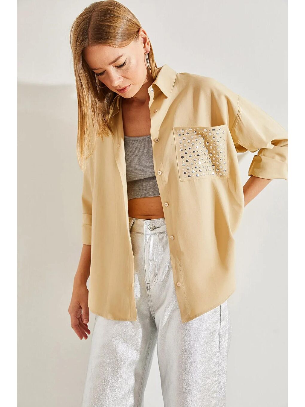 Bej Kadın Tek Cepli Taş İşlemeli Gömlek-3