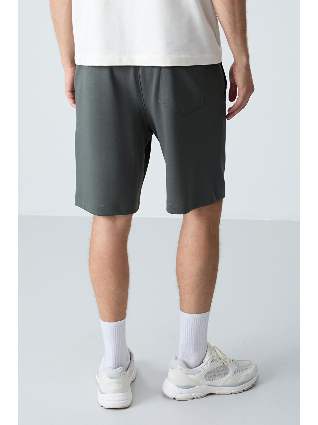 Haki Pamuklu Kalın Yumuşak Dokulu Standart Fit Basic Erkek Şort  - 81275-4