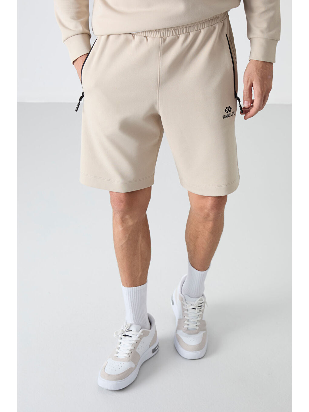 Bej Gizli Fermuar Arka Cepli Bağcıklı Standart Kalıp Erkek Şort - 81136-1