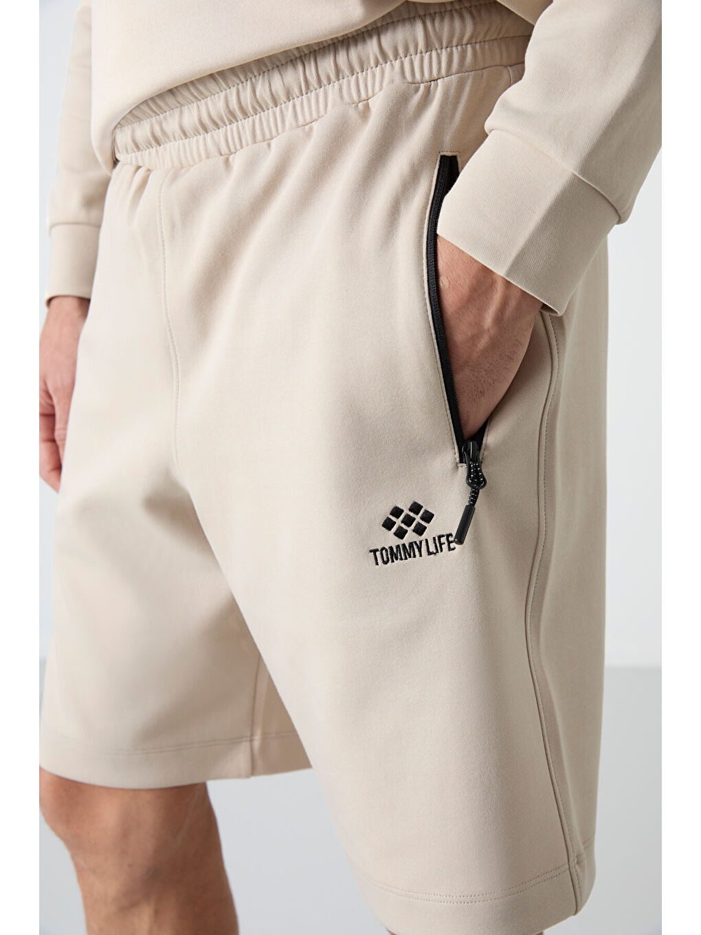 Bej Gizli Fermuar Arka Cepli Bağcıklı Standart Kalıp Erkek Şort - 81136-4