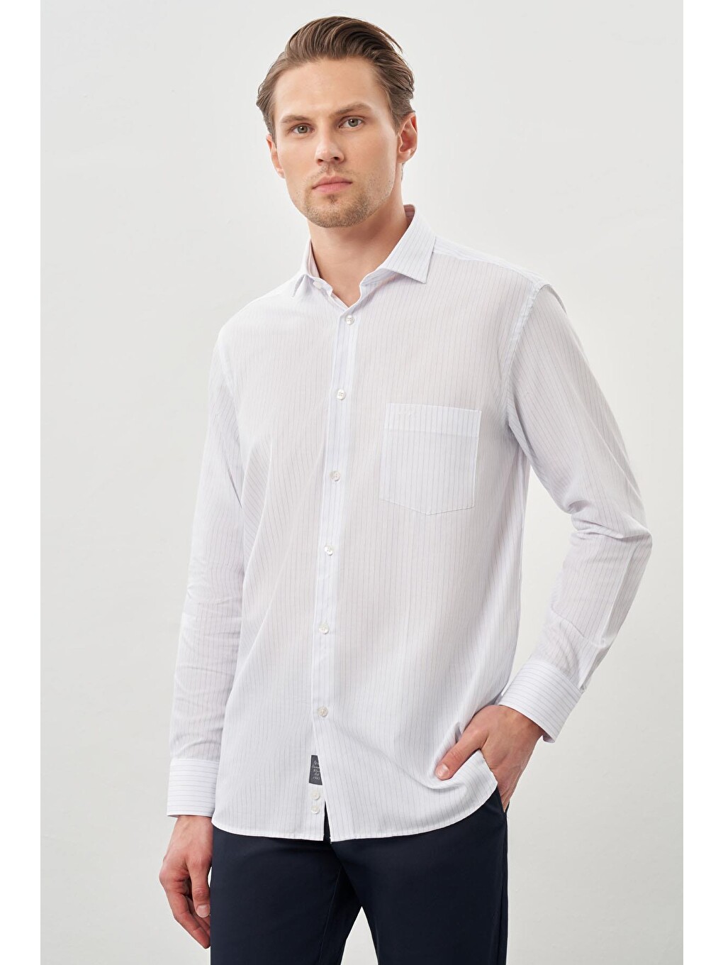 Beyaz Uzun Kol Desen İtalyan Yaka Cepli Pamuklu Classic Comfort Fit Gömlek 1004245185-2