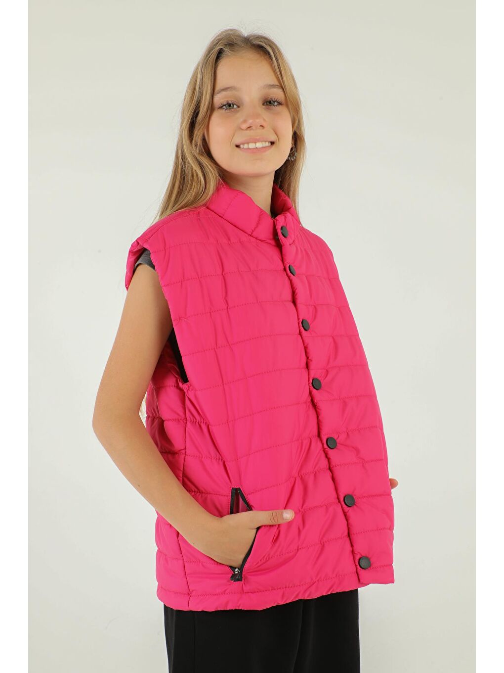 Fuşya Dik Yaka Fermuar Çift Cep Detaylı Kız Yelek-1