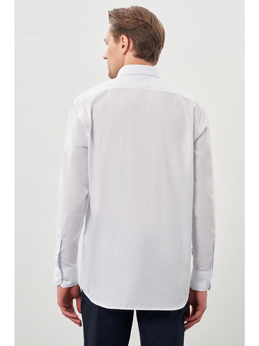 Beyaz Uzun Kol Desen İtalyan Yaka Cepli Pamuklu Classic Comfort Fit Gömlek 1004245185-4