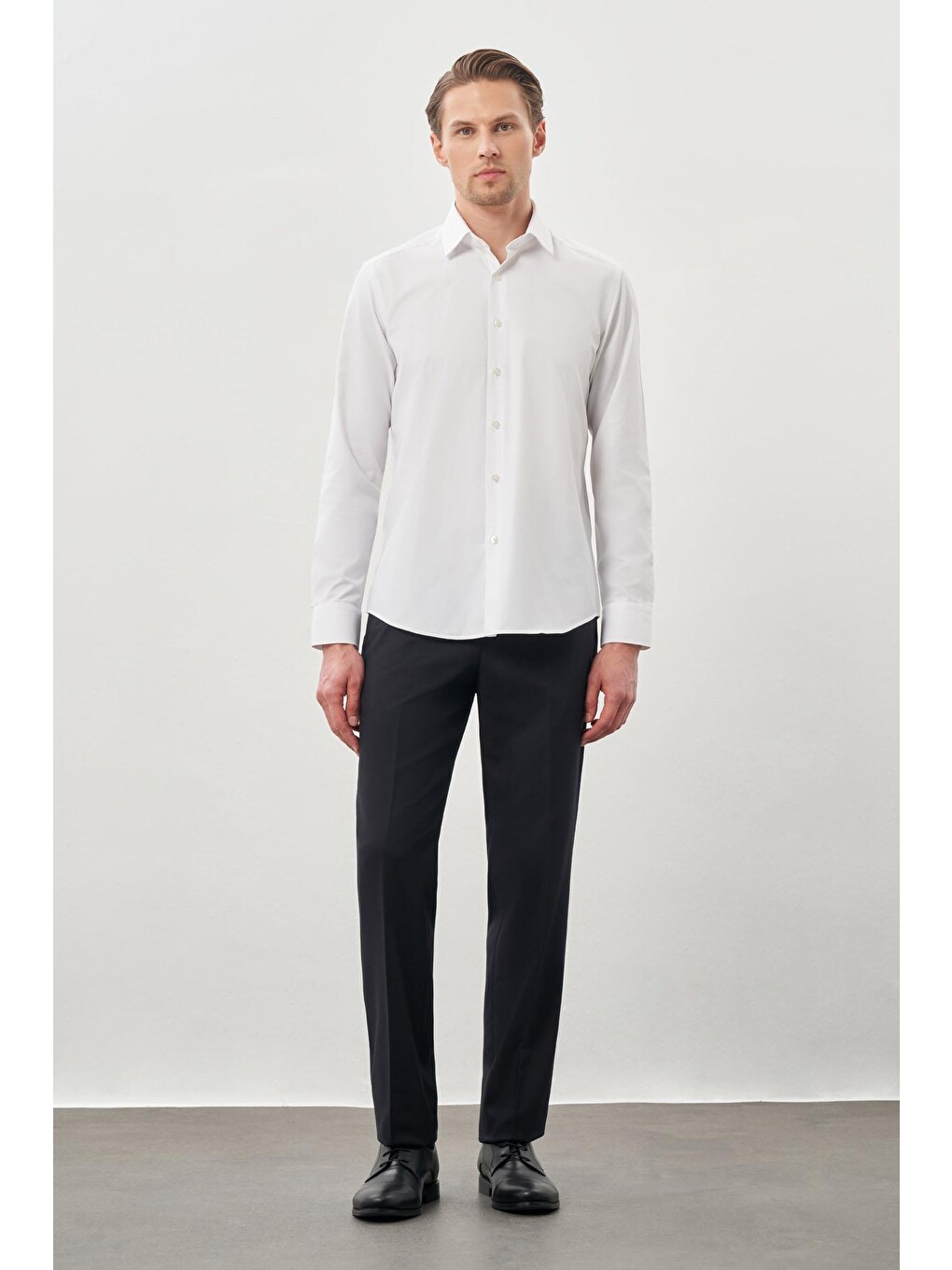 Beyaz Uzun Kol Armürlü Sert Yaka Cepsiz Pamuklu Classic Slim Fit Gömlek 1004245226-1