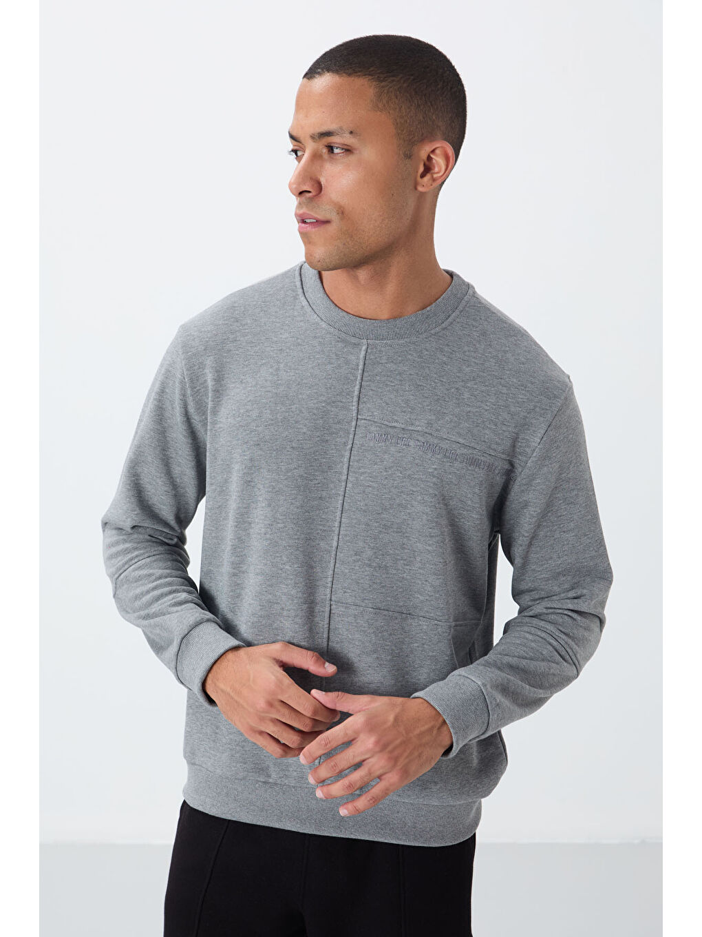 Gri Melanj Kompakt Pamuklu Kalın Pürüzsüz Dokulu O Yaka Standart Fit Erkek Sweatshirt -88405-3