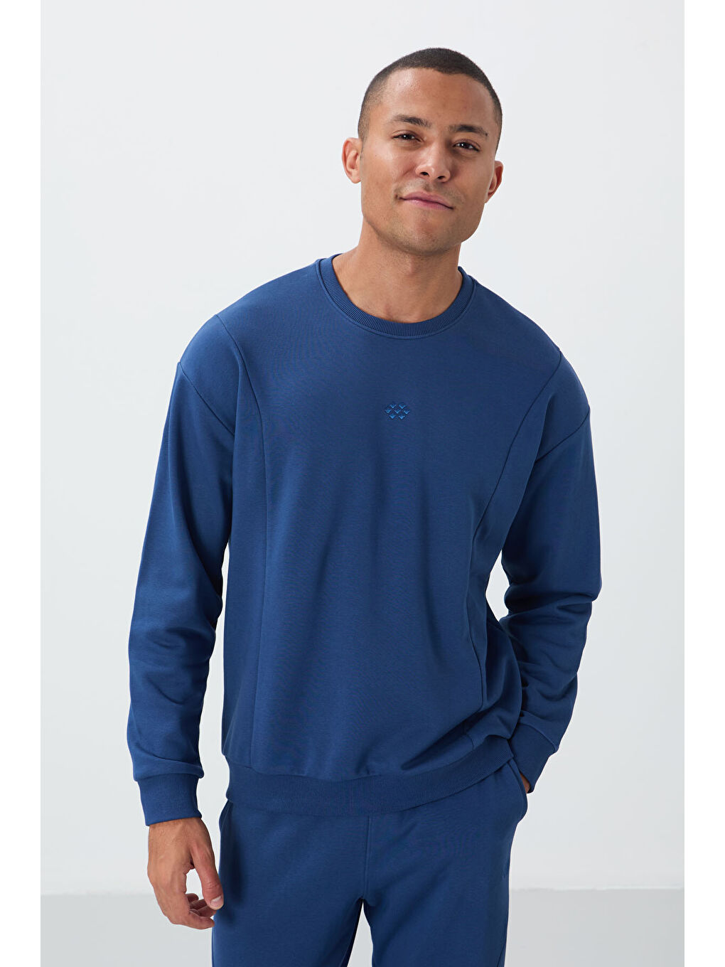 Mavi Parlament Kompakt Pamuklu Kalın Pürüzsüz Dokulu O Yaka Comfort Fit Erkek Eşofman Takım -85263-1