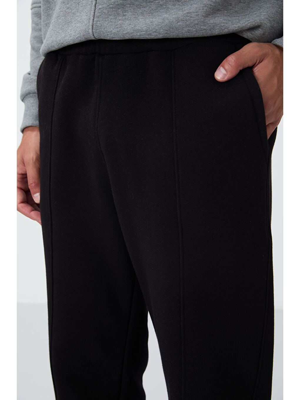 Siyah Pamuklu Kalın İçi Tüylü Yumuşak Dokulu Oversize Nakışlı Erkek Eşofman Altı -82146-4