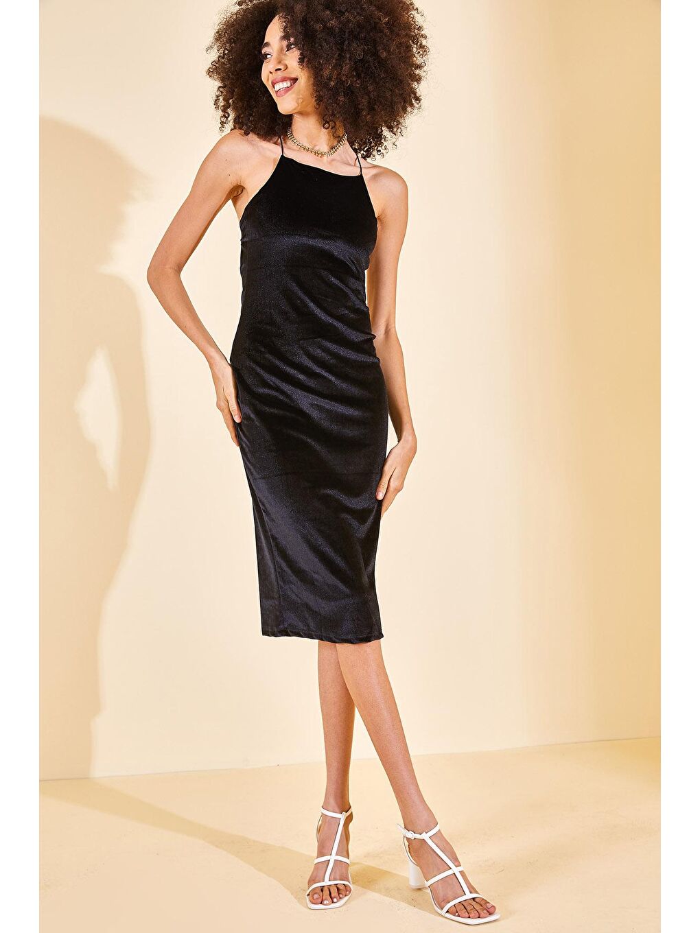 Siyah Sırt Dekolteli Kadife Elbise 3KXK6-46586-02-1