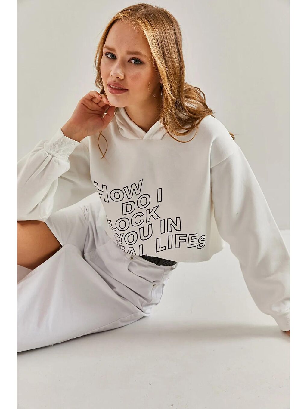 SHADE Beyaz Kadın Yazı Baskılı Crop Sweatshirt - 1