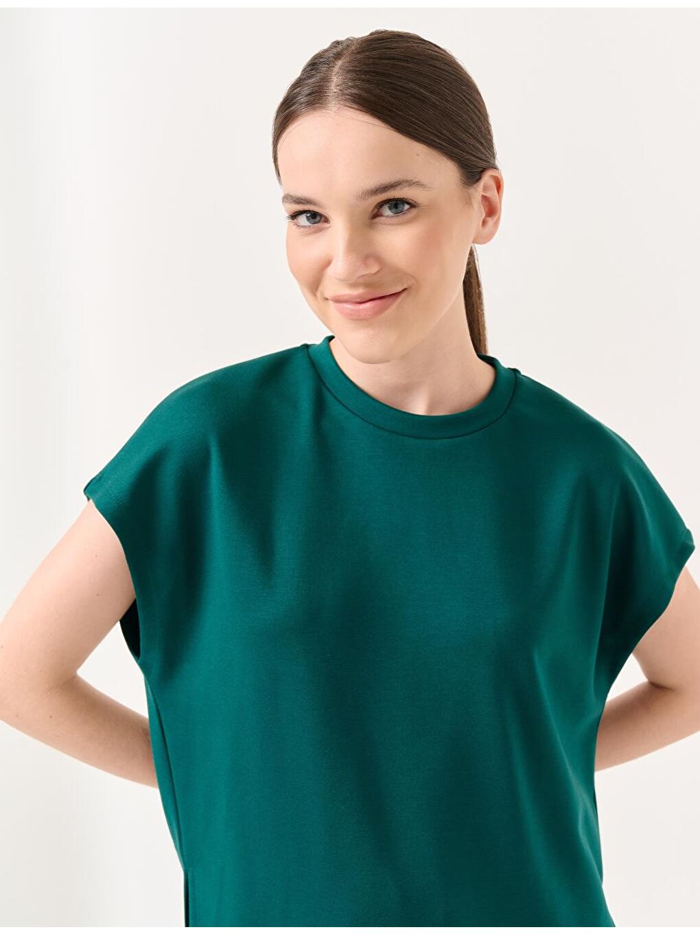 Zümrüt Yeşili Bisiklet Yaka Kolsuz Sweatshirt-1