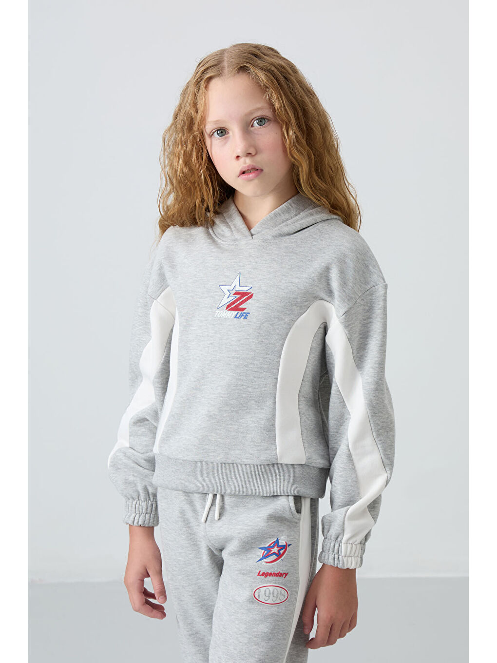 Gri Melanj Pamuklu İçi Tüylü Yumuşak Dokulu Standart Fit Baskılı Kız Çocuk Eşofman Takım - 75166-1