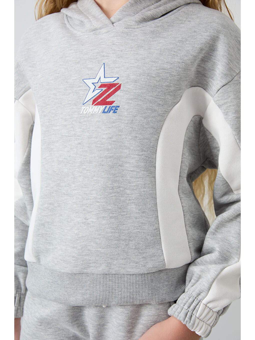 Gri Melanj Pamuklu İçi Tüylü Yumuşak Dokulu Standart Fit Baskılı Kız Çocuk Eşofman Takım - 75166-4