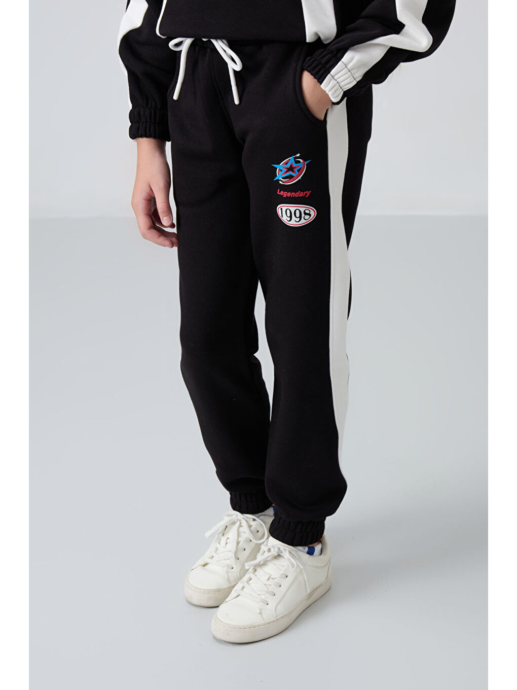 Siyah Pamuklu İçi Tüylü Yumuşak Dokulu Standart Fit Baskılı Kız Çocuk Eşofman Takım - 75166-3