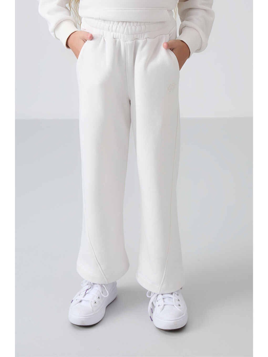 Ekru Pamuklu İçi Tüylü Yumuşak Dokulu Standart Fit Nakışlı Kız Çocuk Eşofman Takım - 75162-1