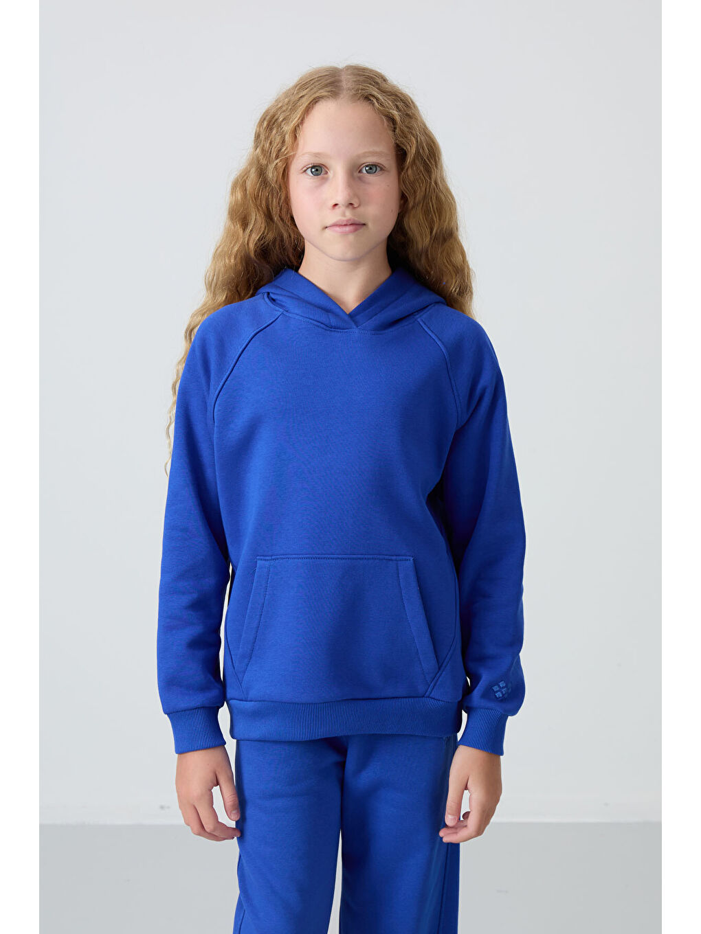 Gece Mavi Pamuklu İçi Tüylü Yumuşak Dokulu Standart Fit Nakışlı Kız Çocuk Eşofman Takım - 75162-2