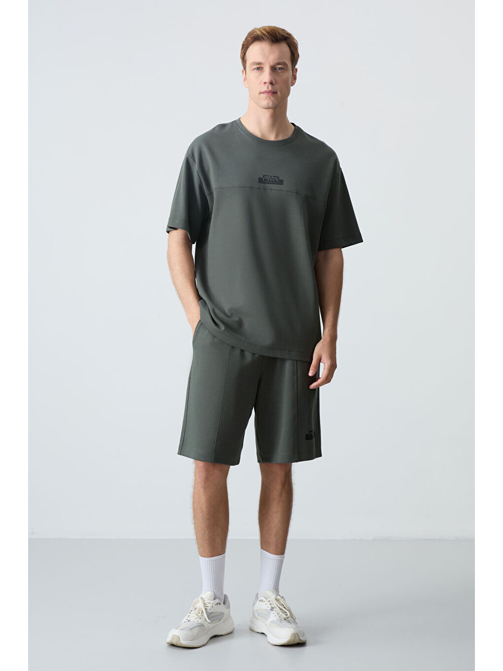 Haki Pamuklu Kalın Yumuşak Dokulu Oversize Fit Basic Erkek Şort Takım - 85259-3