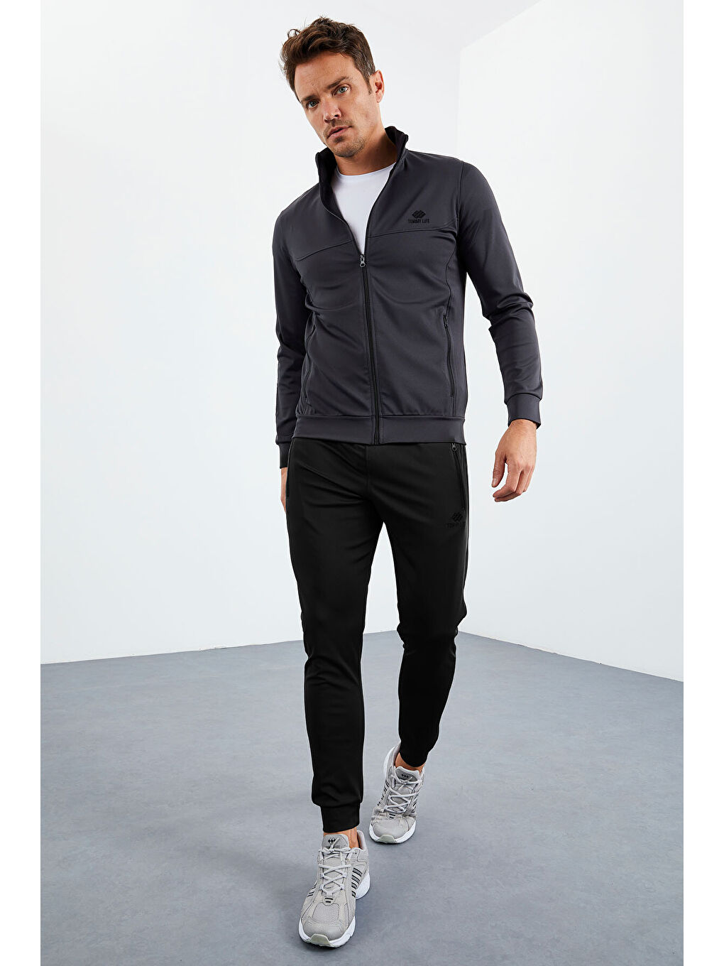 Antrasit-Siyah Dik Yaka Fermuarlı Standart Kalıp Manşetli Erkek Eşofman Takım - 85160-4