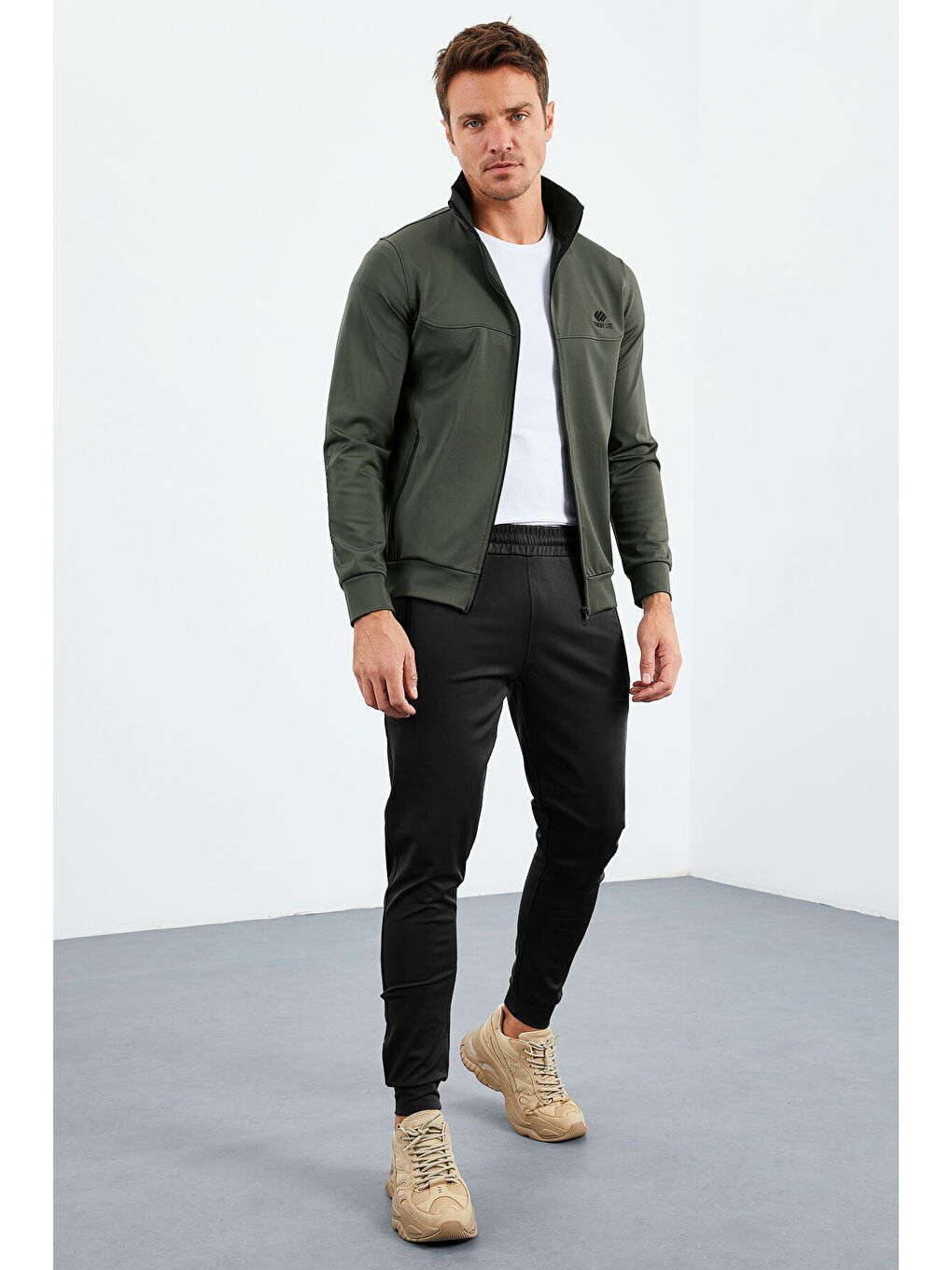 Haki-Siyah Dik Yaka Fermuarlı Standart Kalıp Manşetli Erkek Eşofman Takım - 85160-1