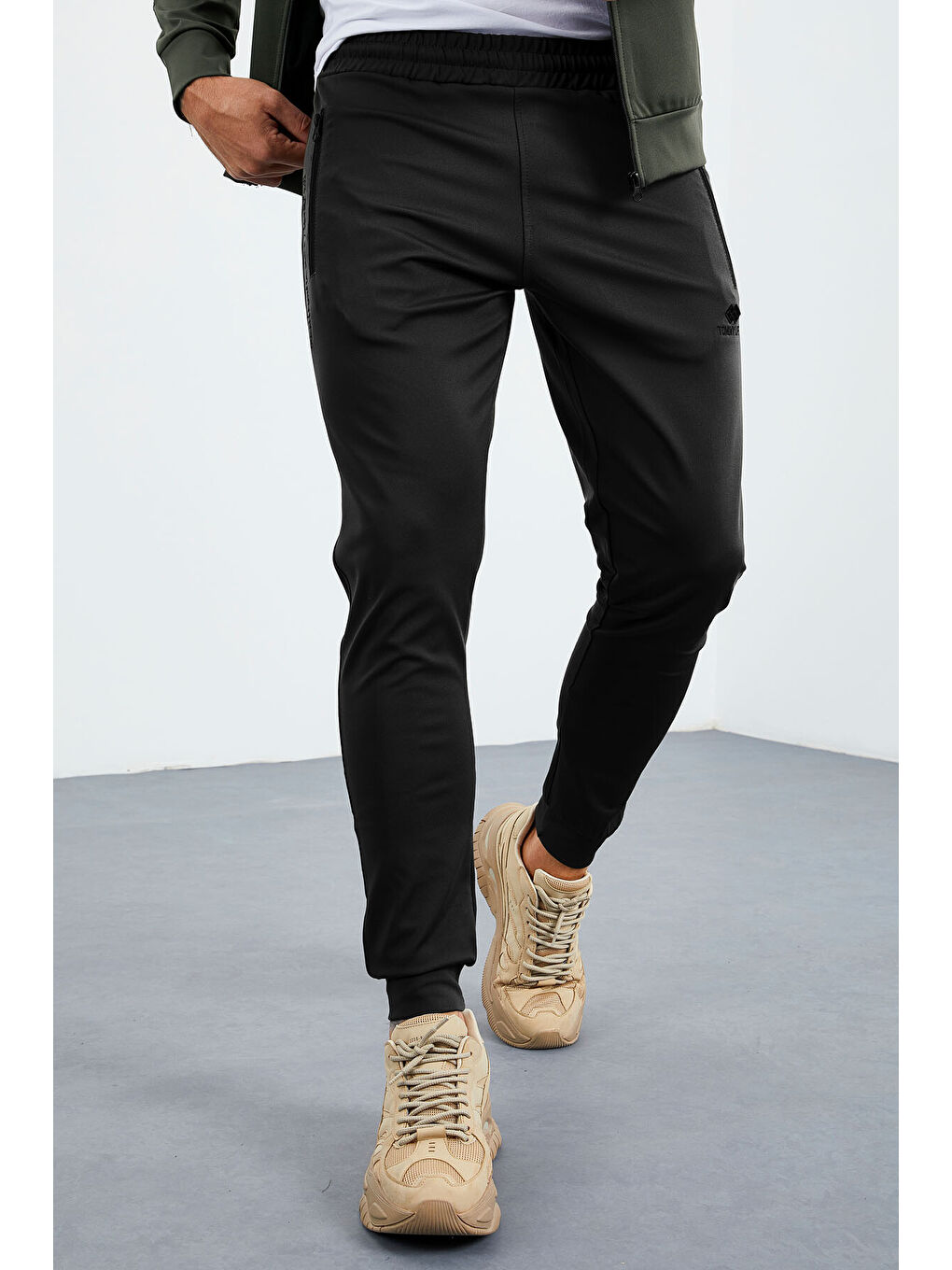 Haki-Siyah Dik Yaka Fermuarlı Standart Kalıp Manşetli Erkek Eşofman Takım - 85160-3