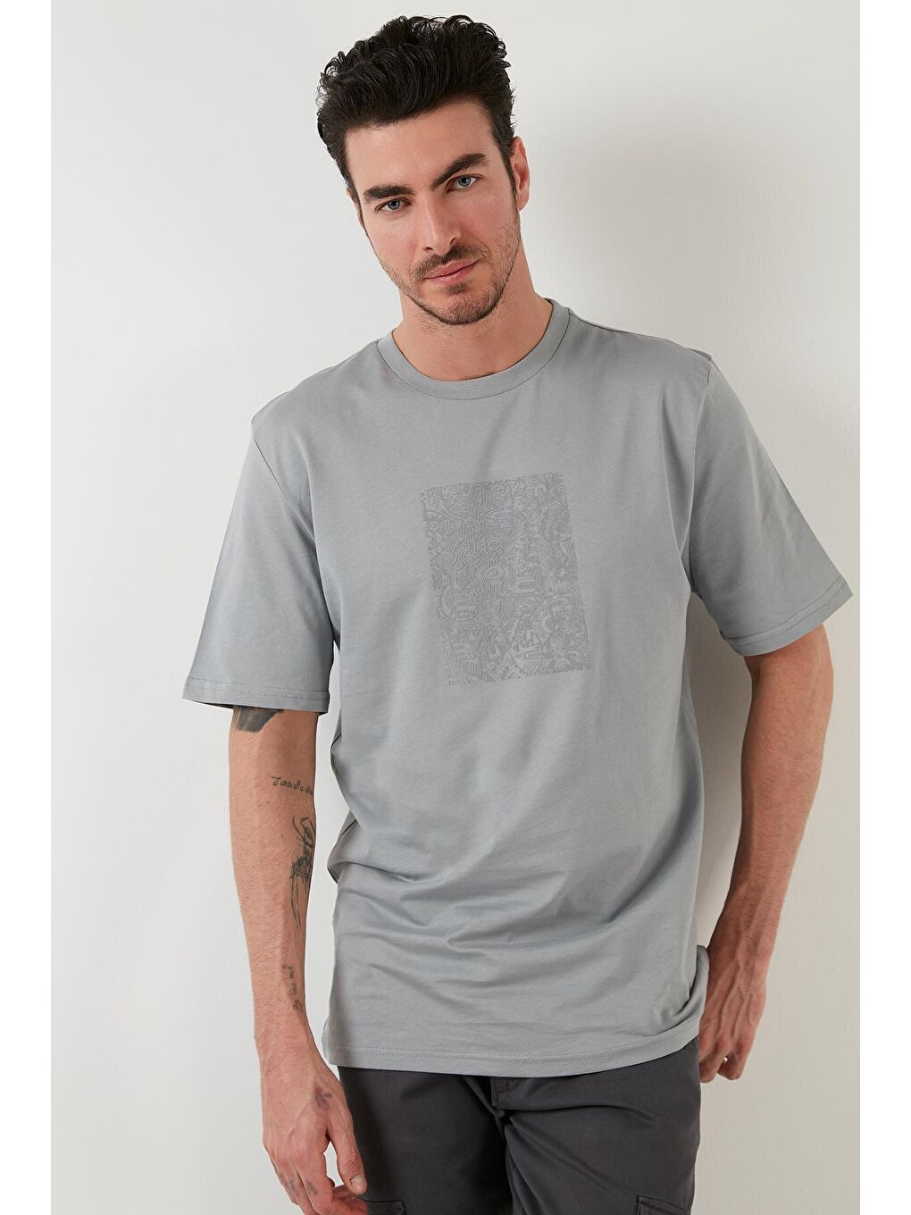 Gri Pamuklu Oversize Bisiklet Yaka Tişört 5727400-1