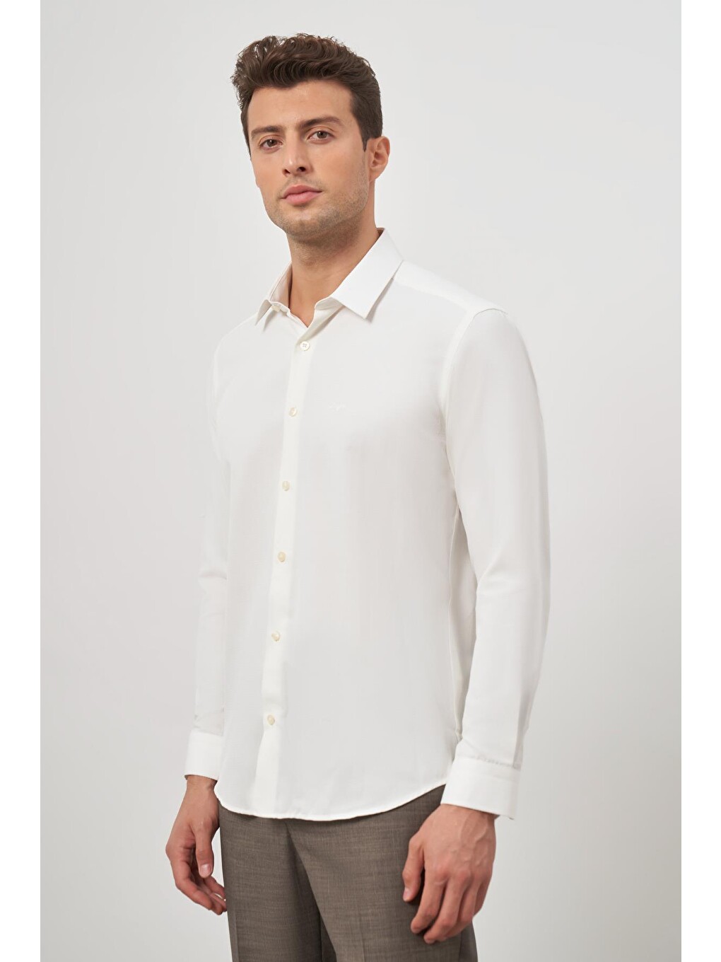 Kahverengi Açık Krem Uzun Kol Armürlü 032 Sert Yaka Classic Slim Fit Gömlek 1004245152-2