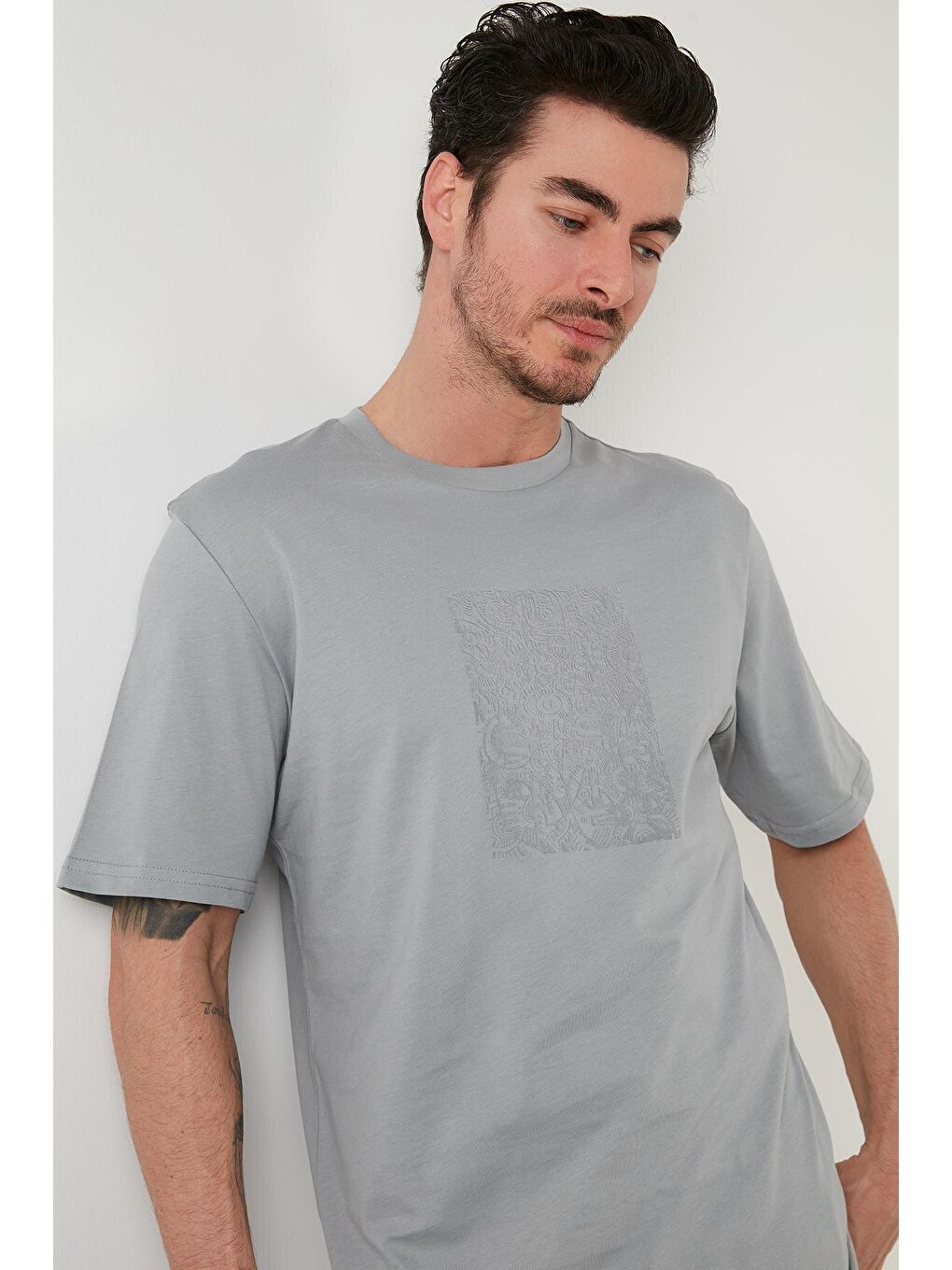 Gri Pamuklu Oversize Bisiklet Yaka Tişört 5727400-3