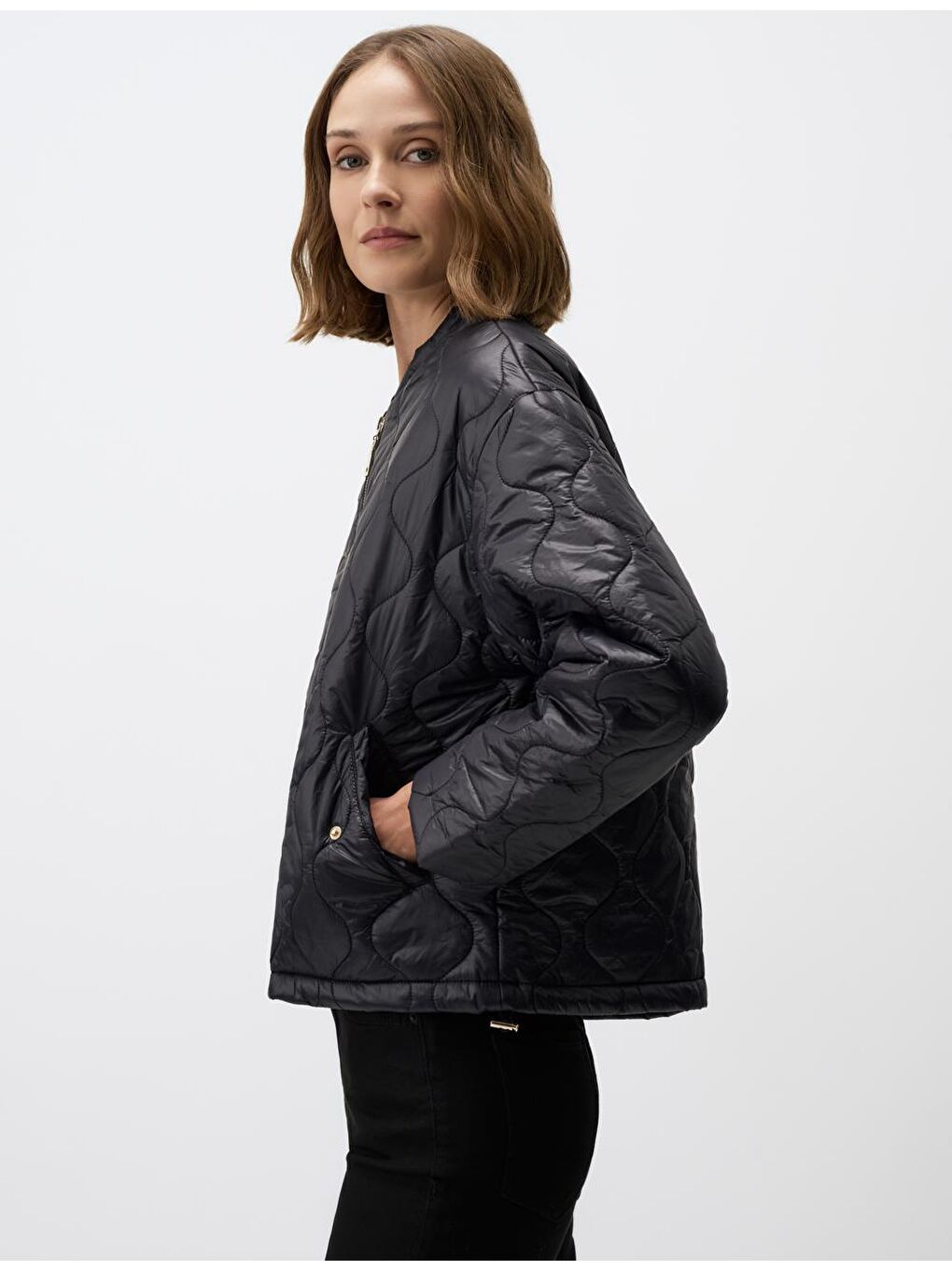 Siyah Kapitone Desenli Uzun Kollu Puf Mont-2