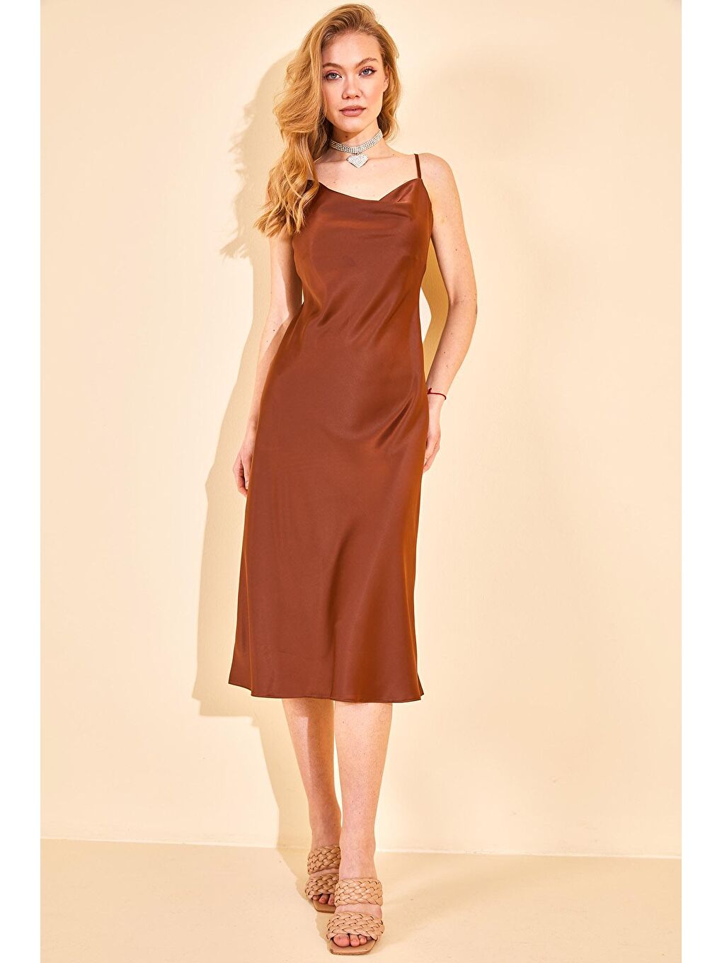 Kahverengi Degaje Yaka Saten Elbise 2YXK6-46154-18