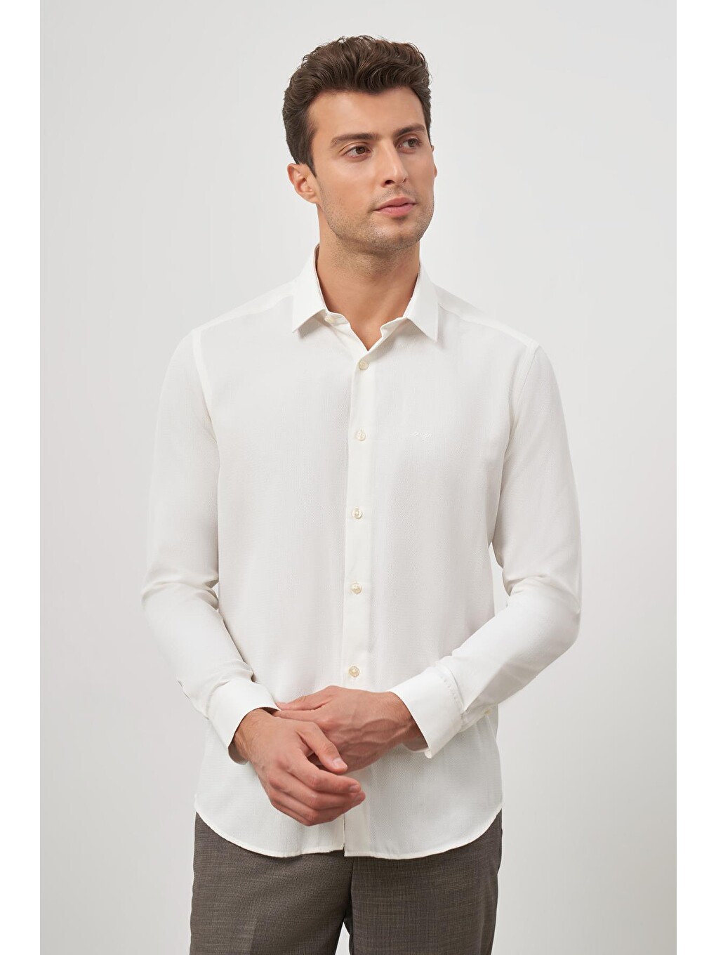 Kahverengi Açık Krem Uzun Kol Armürlü 032 Sert Yaka Classic Slim Fit Gömlek 1004245152-3