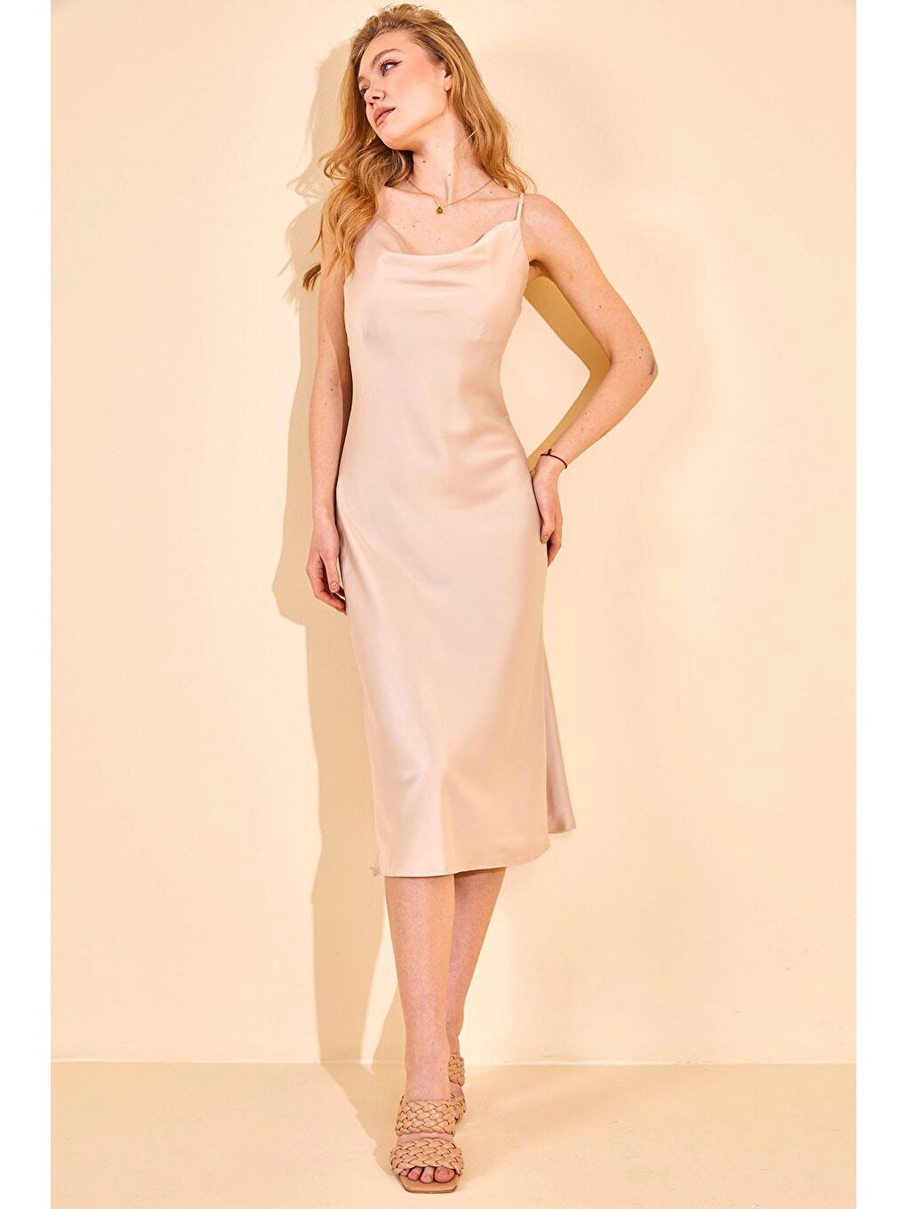 Bej Degaje Yaka Saten Elbise 2YXK6-46154-25-2