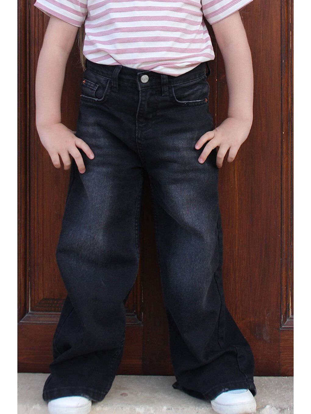 Kız Çocuk Jean Pantolon Geniş Paça Cepli Siyah (5-9 Yaş)-1