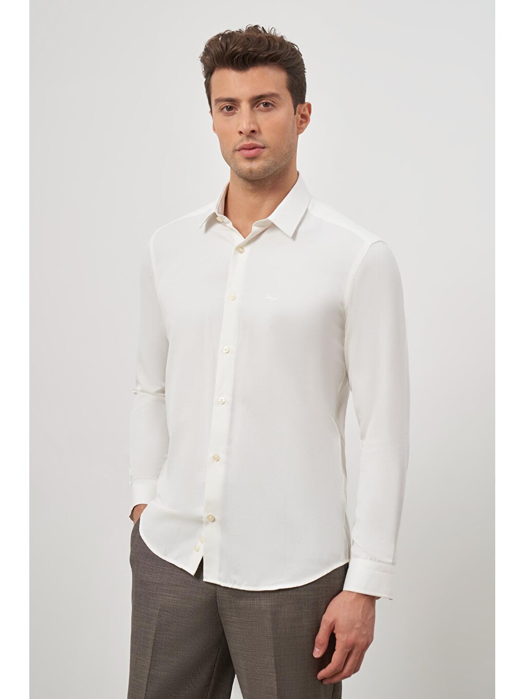 Kahverengi Açık Krem Uzun Kol Armürlü 032 Sert Yaka Classic Slim Fit Gömlek 1004245152-4