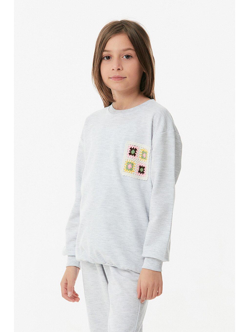 Gri İşlemeli Bisiklet Yaka Kız Çocuk Takımı-1