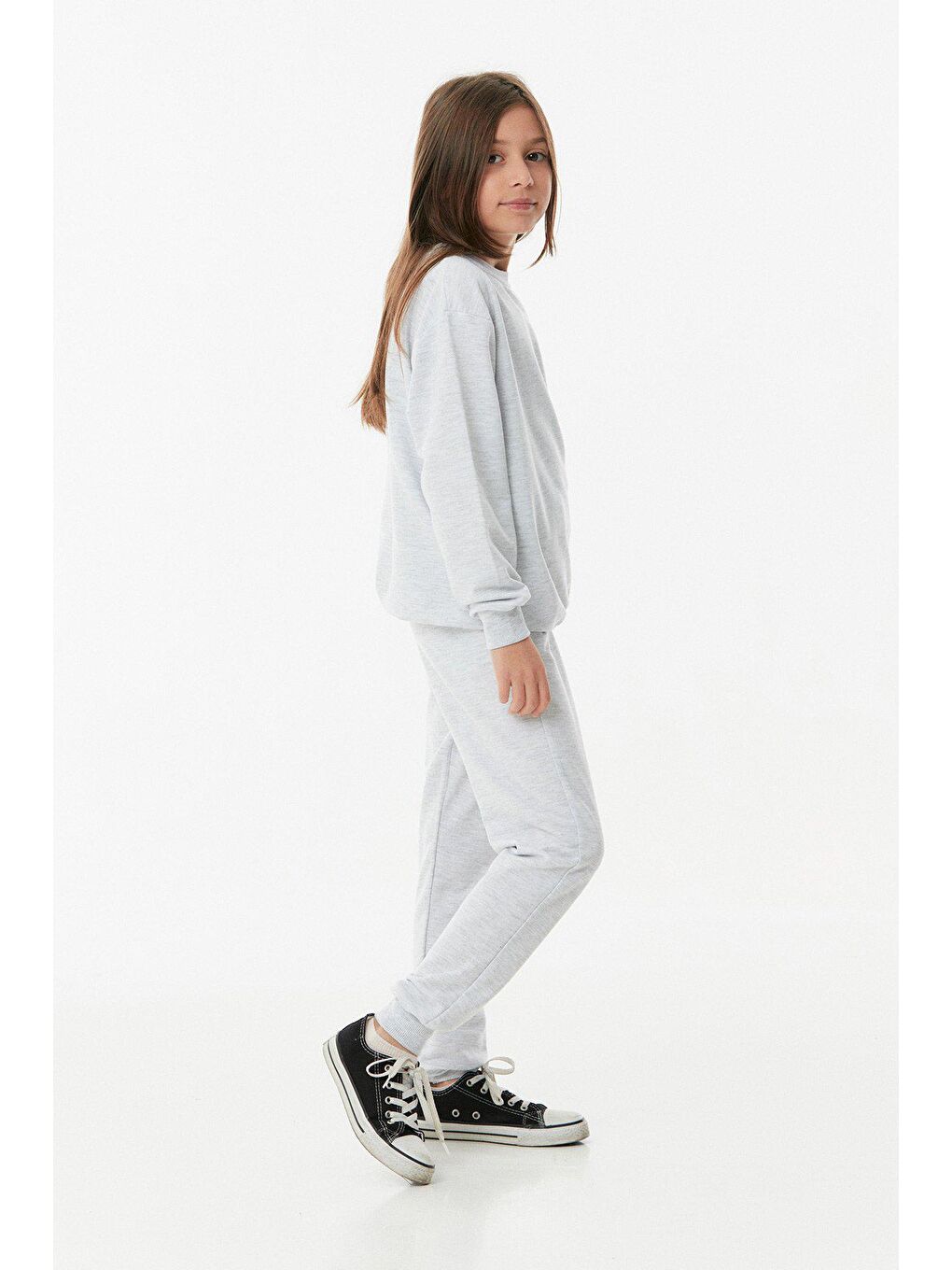 Gri İşlemeli Bisiklet Yaka Kız Çocuk Takımı-3